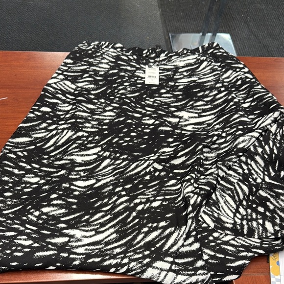 Lord + Taylor 424 fifth skirt size 10 // 062709 - Picture 1 of 2